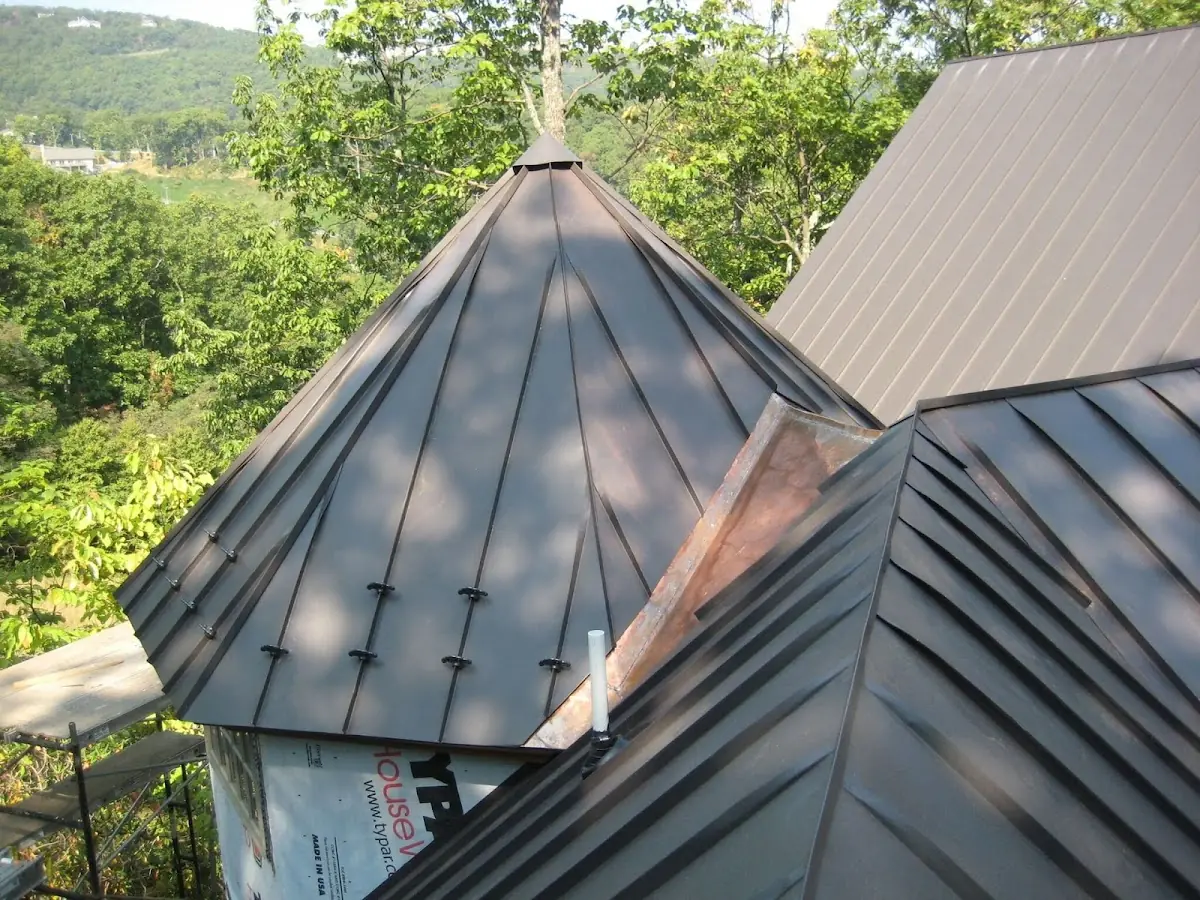 Professional Roof Tarp Installation by Craftsman Roofing in Wekiwa Springs